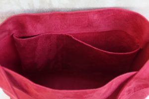sac hobobag rouge suedine aloee interieur